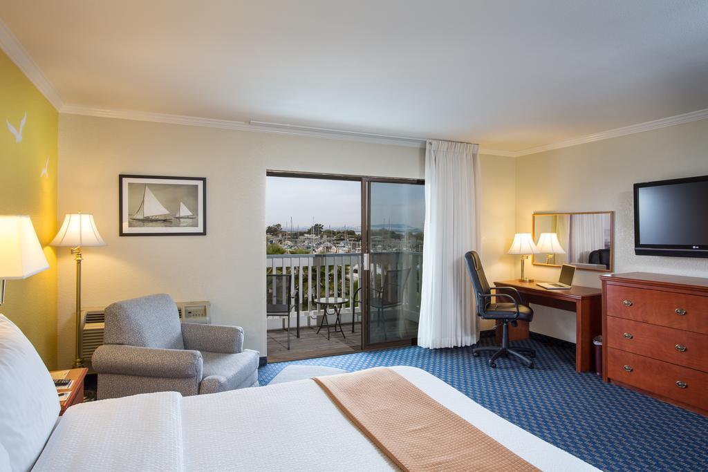 The Marina On San Francisco Bay 3*